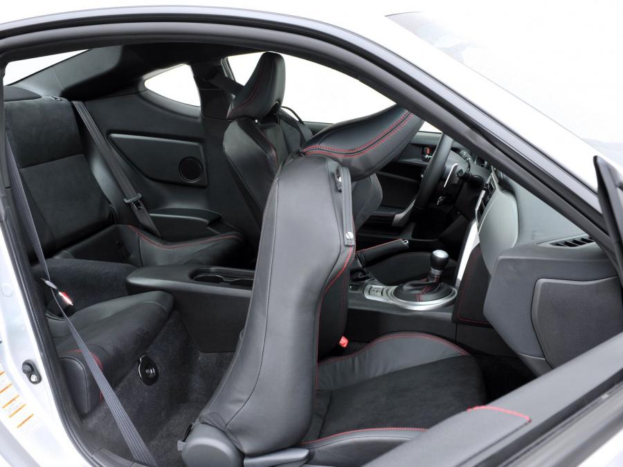  Subaru BRZ Aero Package 2012 года  (EU) (фото 5 из 30)